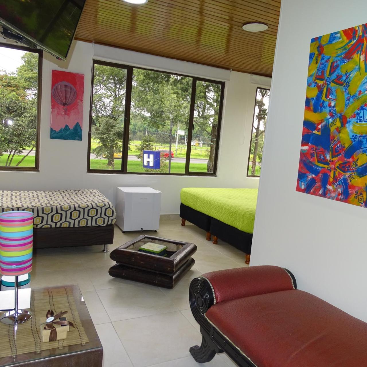 Violeta Park Hostel Bogota Ngoại thất bức ảnh
