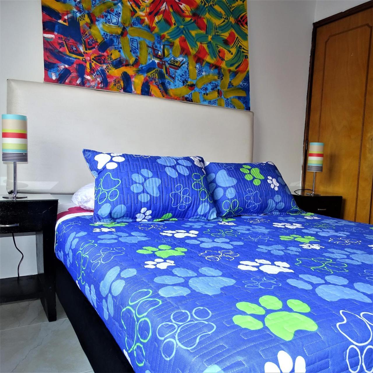 Violeta Park Hostel Bogota Ngoại thất bức ảnh