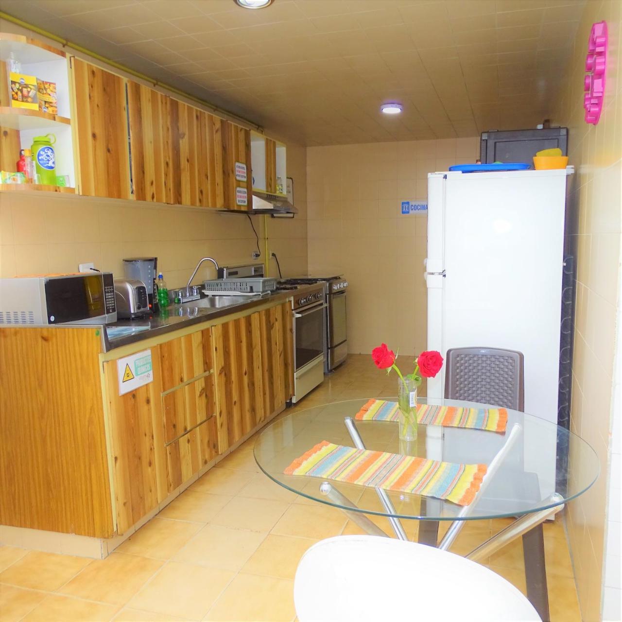 Violeta Park Hostel Bogota Ngoại thất bức ảnh